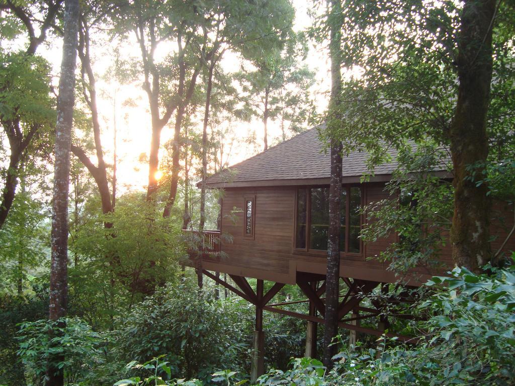 The Tamara Coorg Hotel Kakkabe Exterior photo