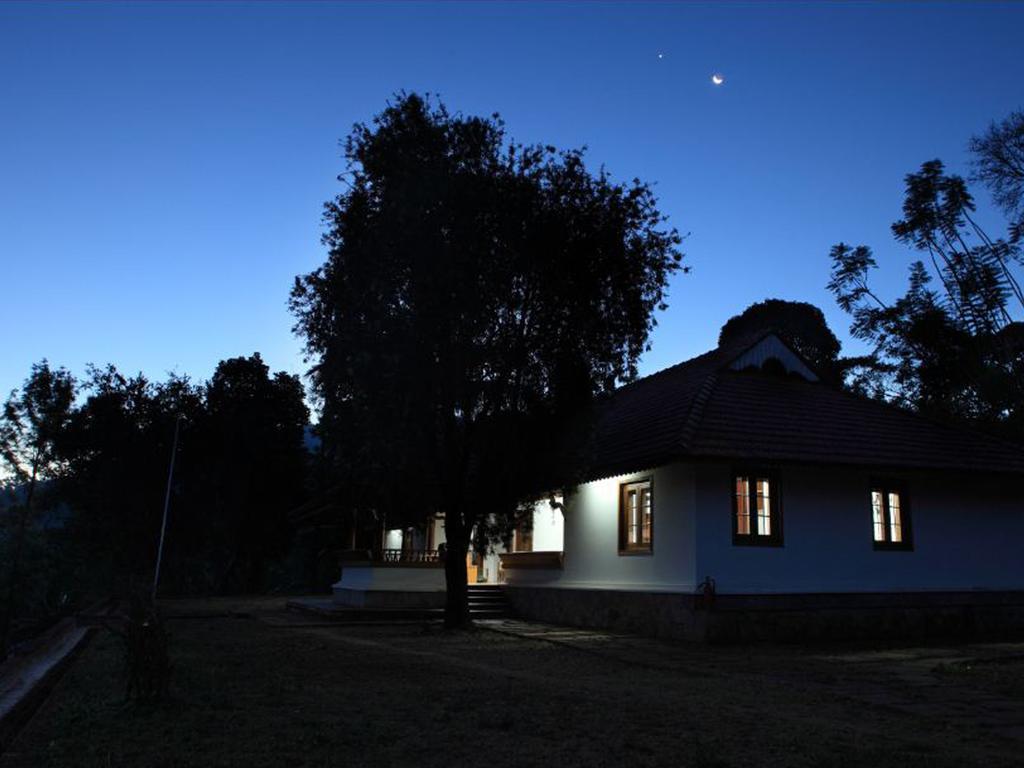 The Tamara Coorg Hotel Kakkabe Exterior photo