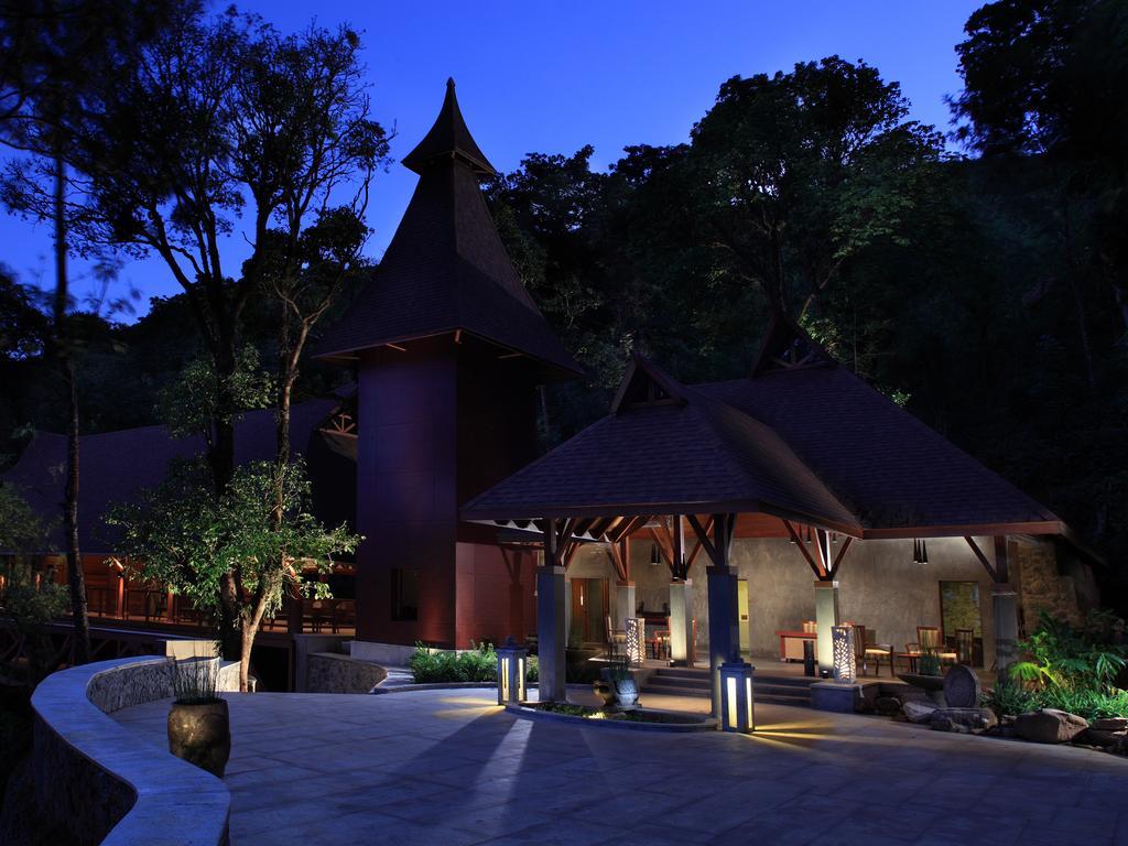 The Tamara Coorg Hotel Kakkabe Exterior photo